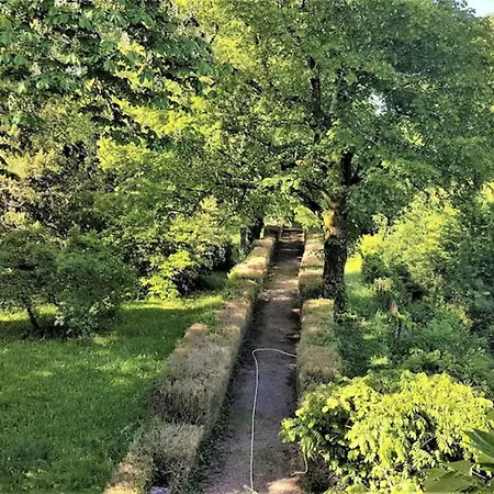 Charmante A Avec Piscine Privee Berrias-et-Casteljau