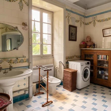 Historique A Berrias-et-casteljau, 350 M² Avec Piscine Privee Villa Berrias-et-Casteljau